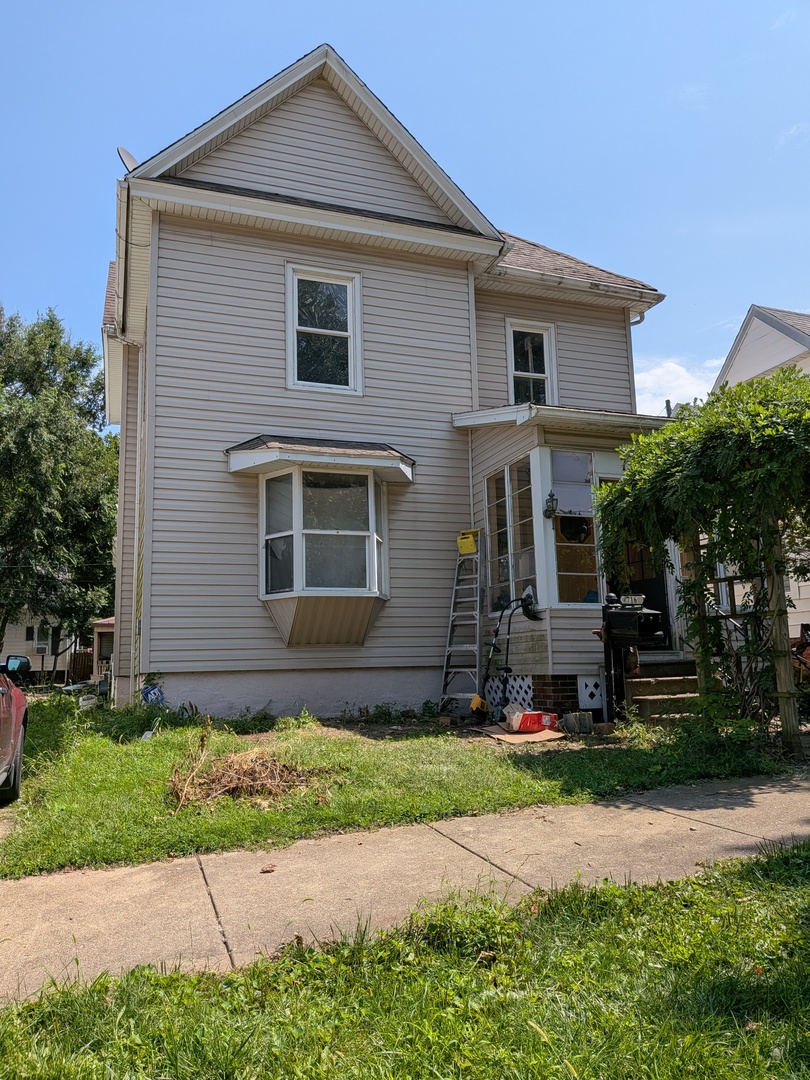 716 N Center Street Property Photo 2