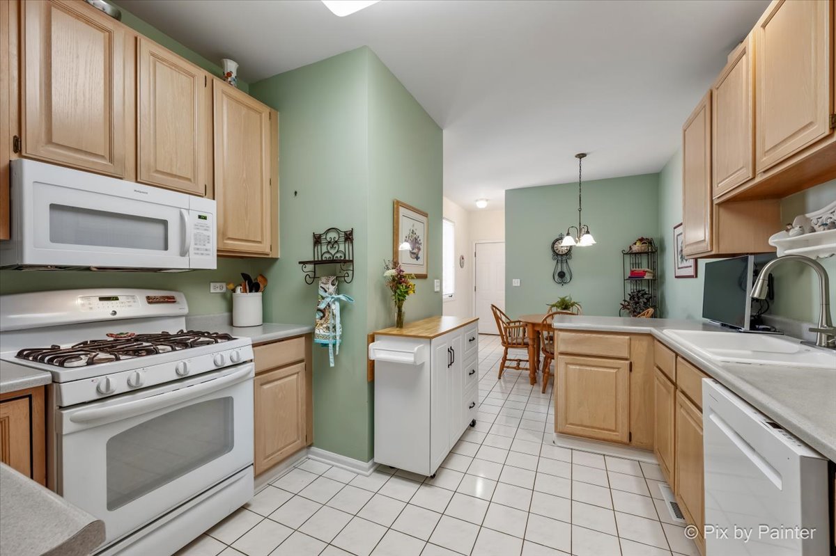 228 Charlotte Place Property Photo 10