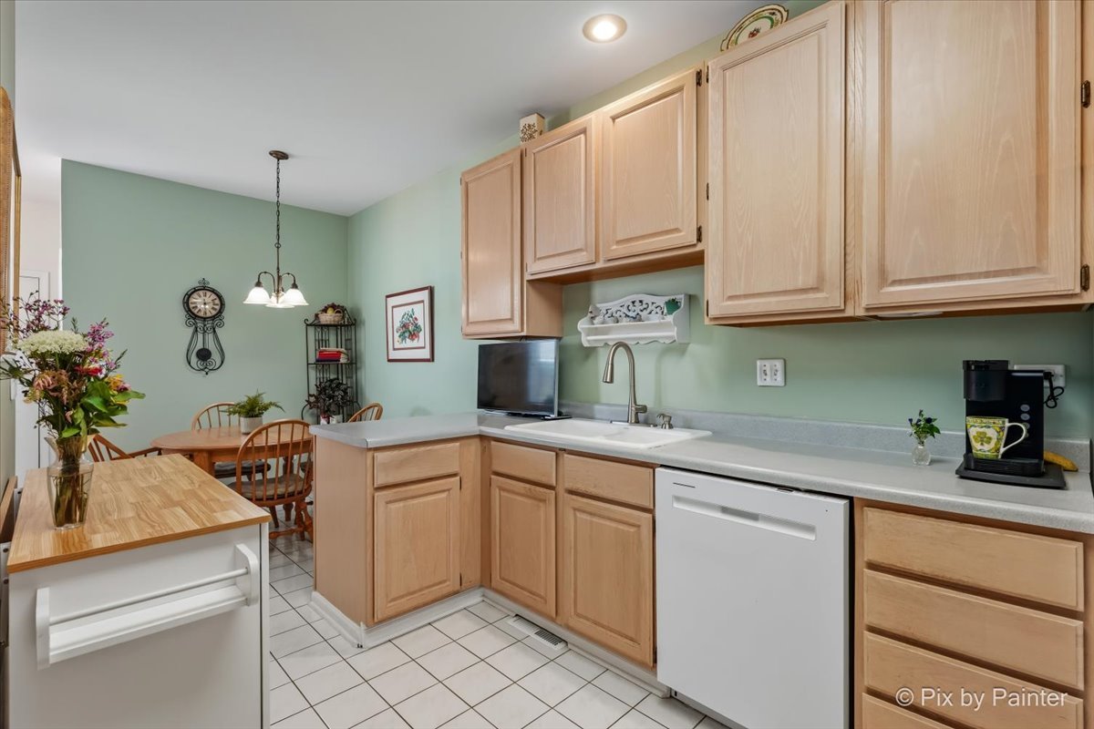 228 Charlotte Place Property Photo 11