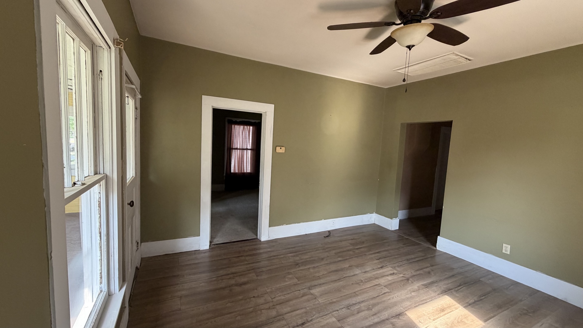 209 W 19th Street Property Photo 8