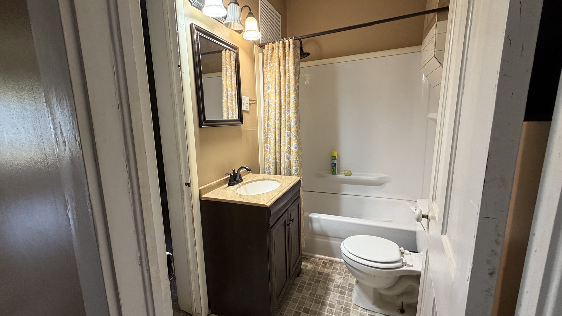 209 W 19th Street Property Photo 11