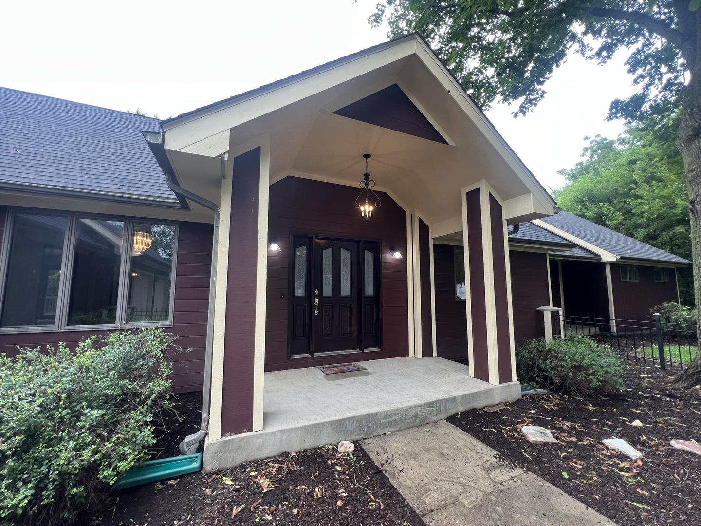24535 W Woodridge Way Property Photo 2