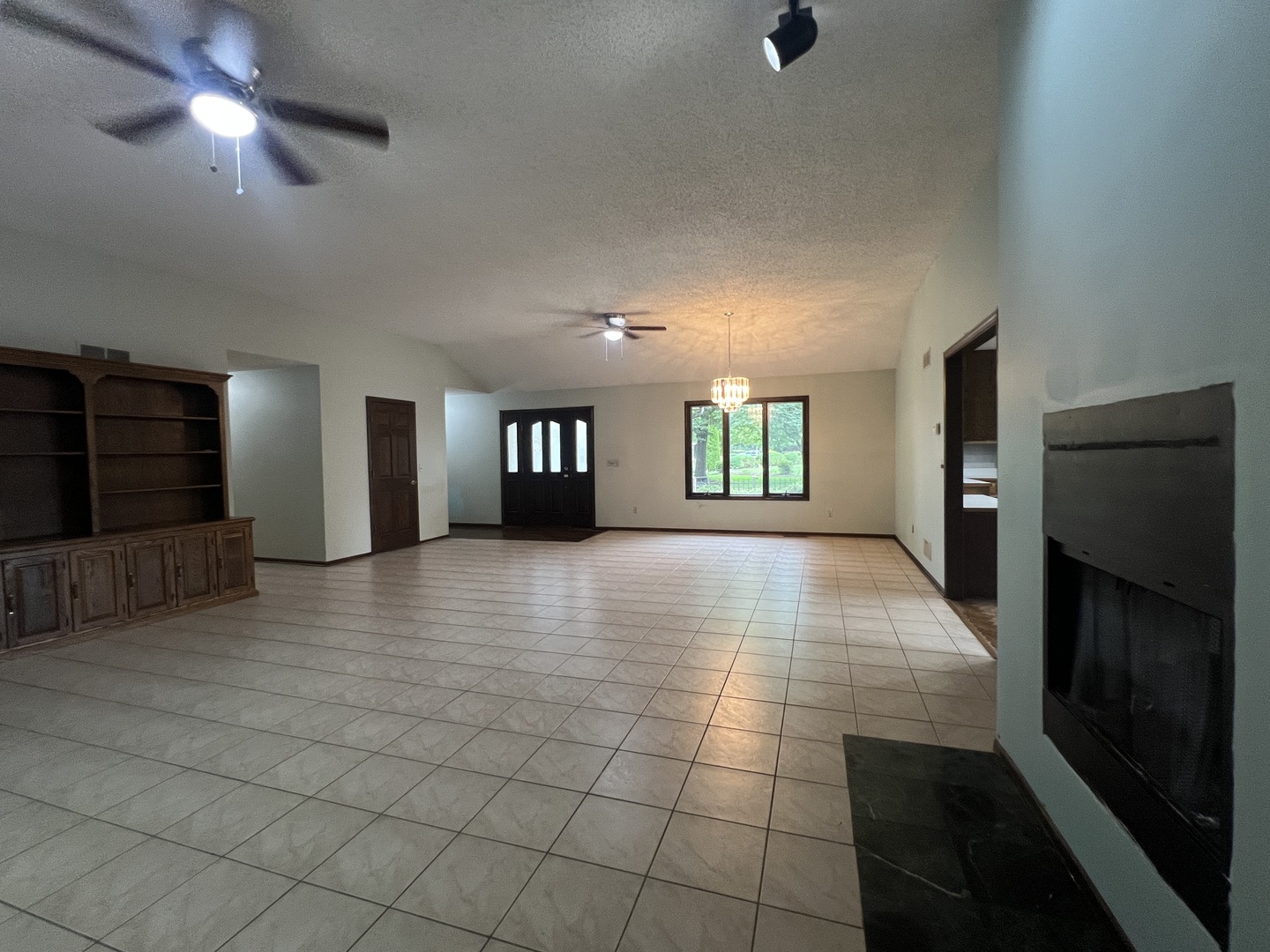 24535 W Woodridge Way Property Photo 10