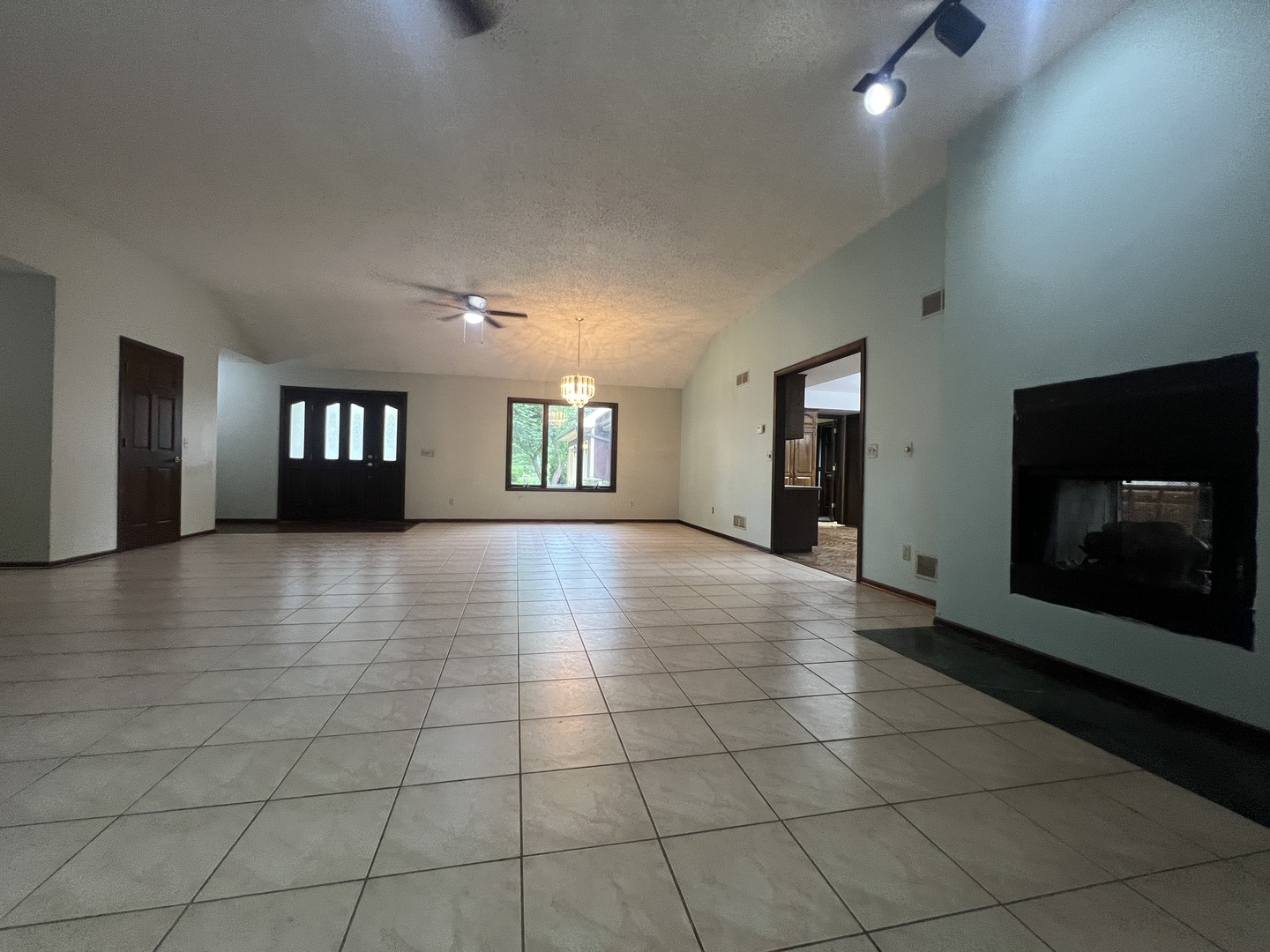 24535 W Woodridge Way Property Photo 11