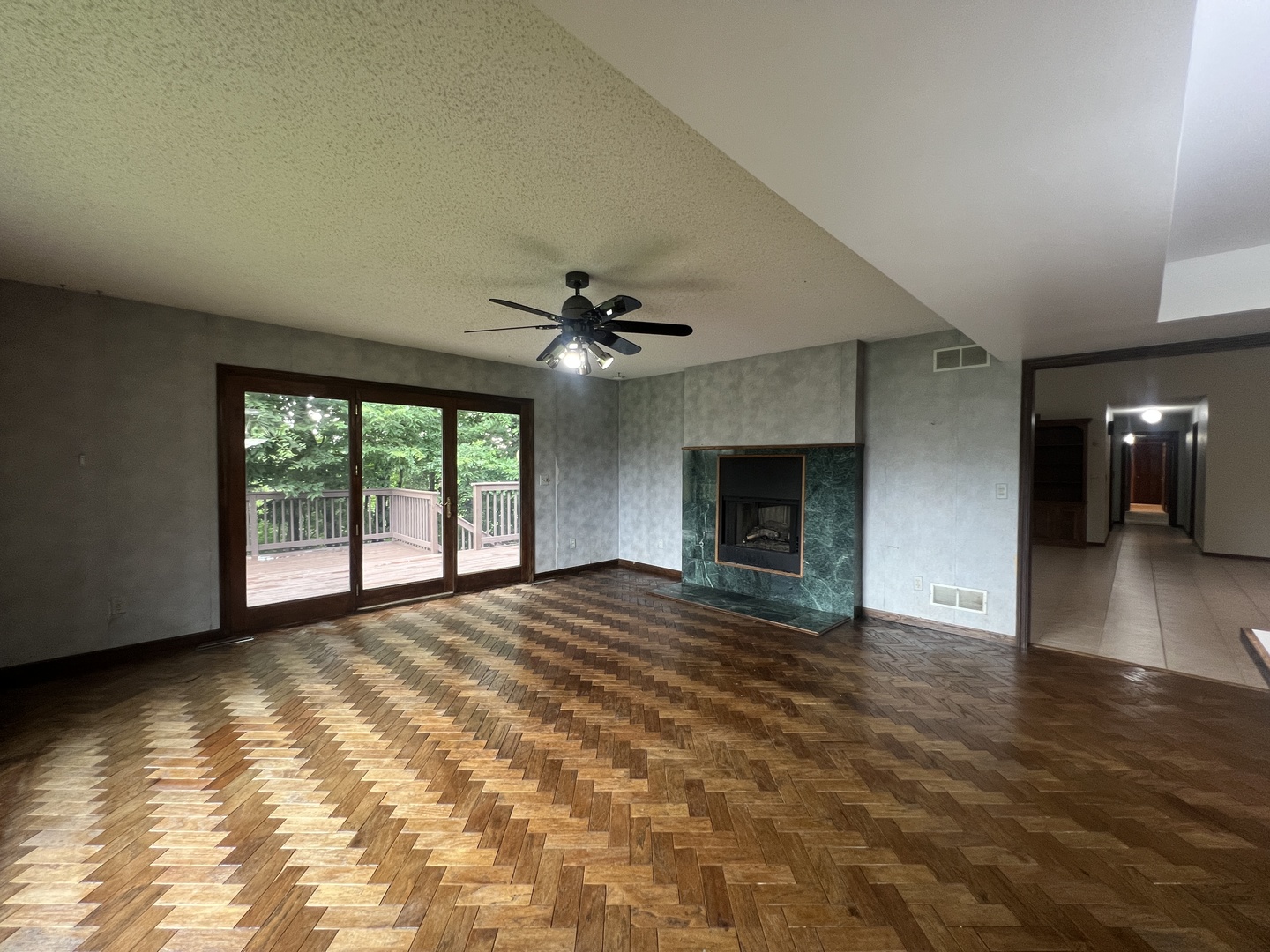 24535 W Woodridge Way Property Photo 18