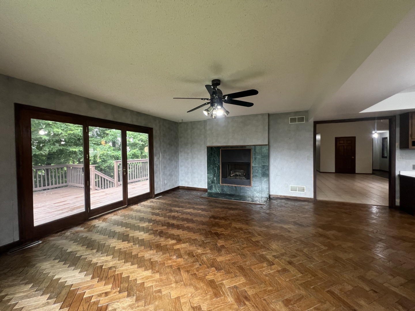 24535 W Woodridge Way Property Photo 19