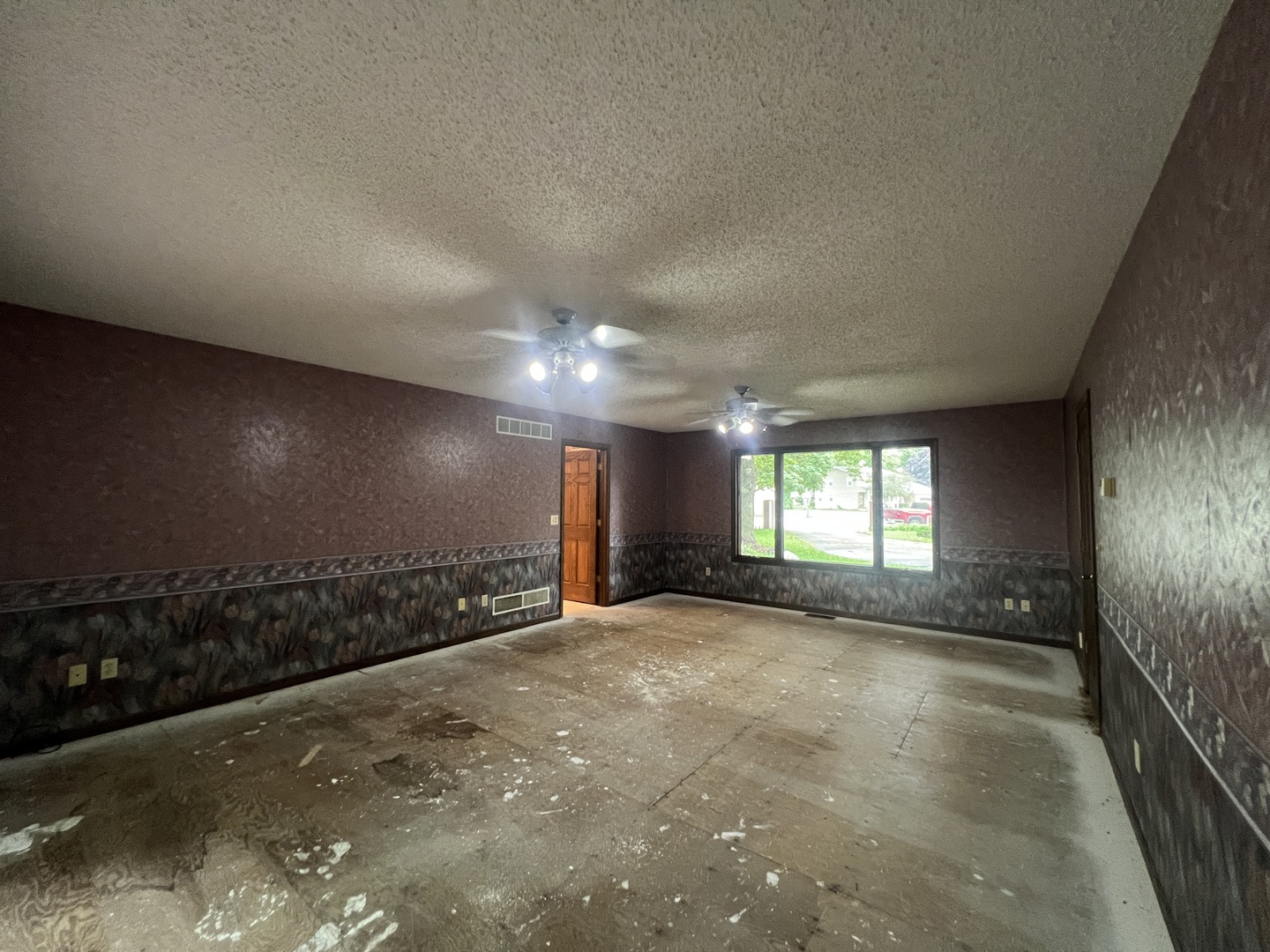 24535 W Woodridge Way Property Photo 23