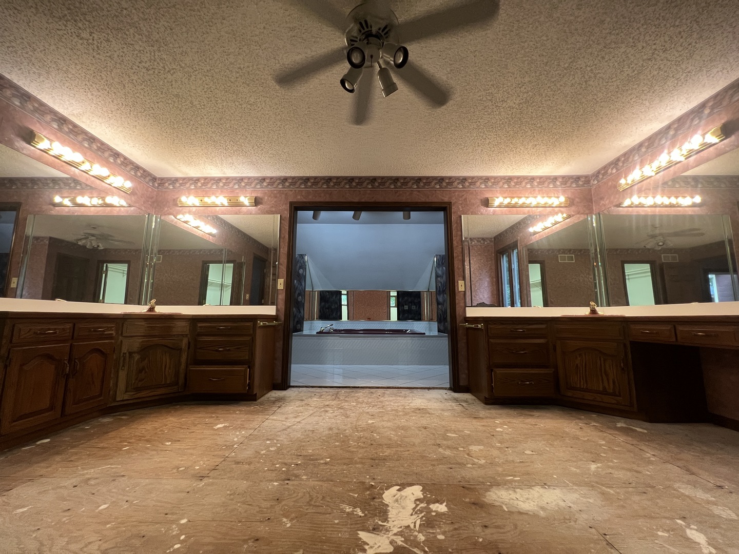 24535 W Woodridge Way Property Photo 26