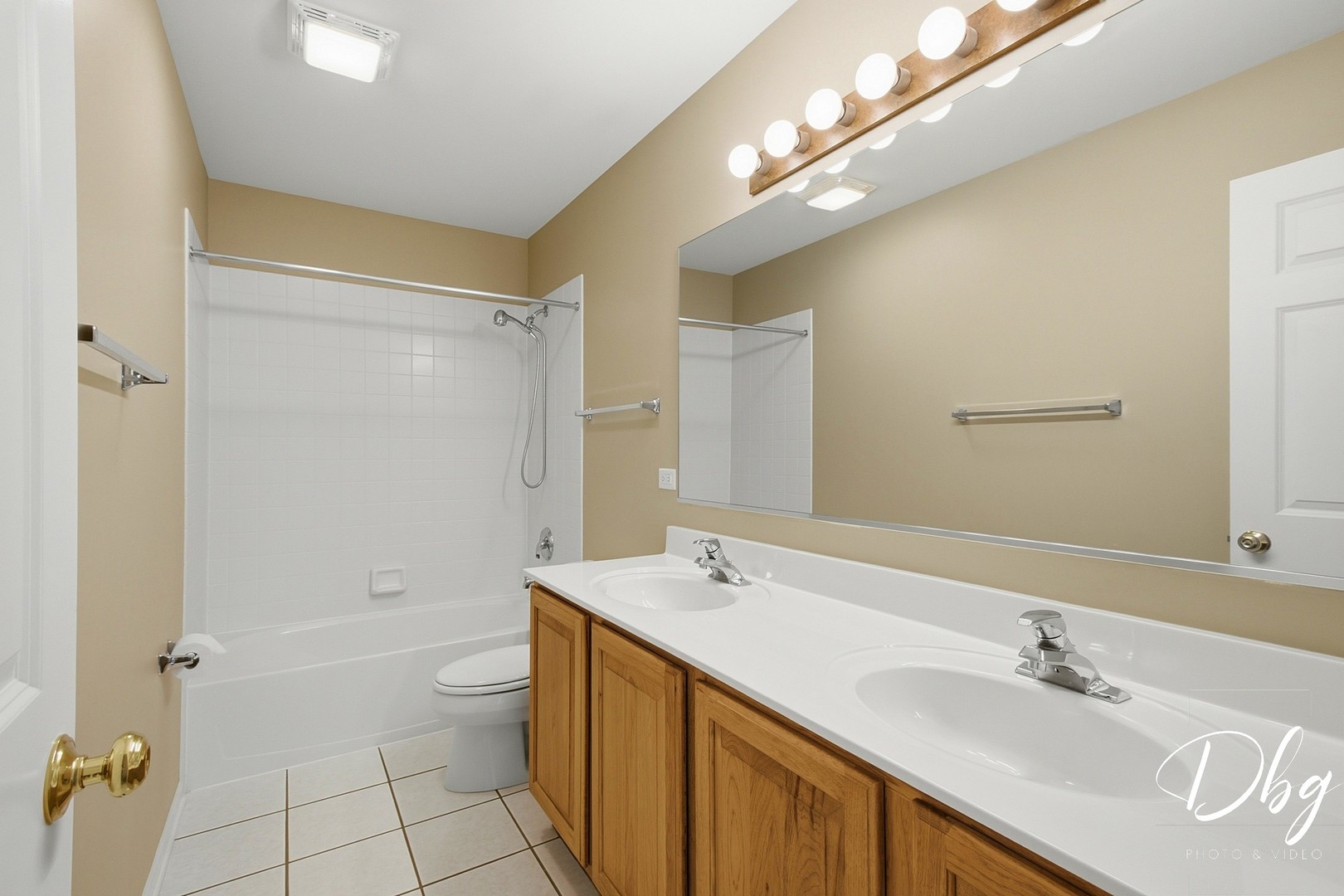 526 Middlebury Drive Property Photo 44