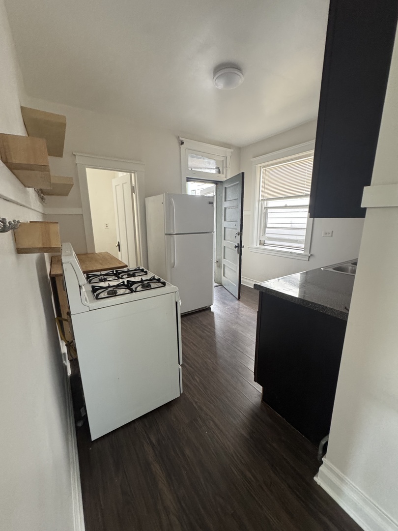 3008 W Cullom Avenue 1e Property Photo 4