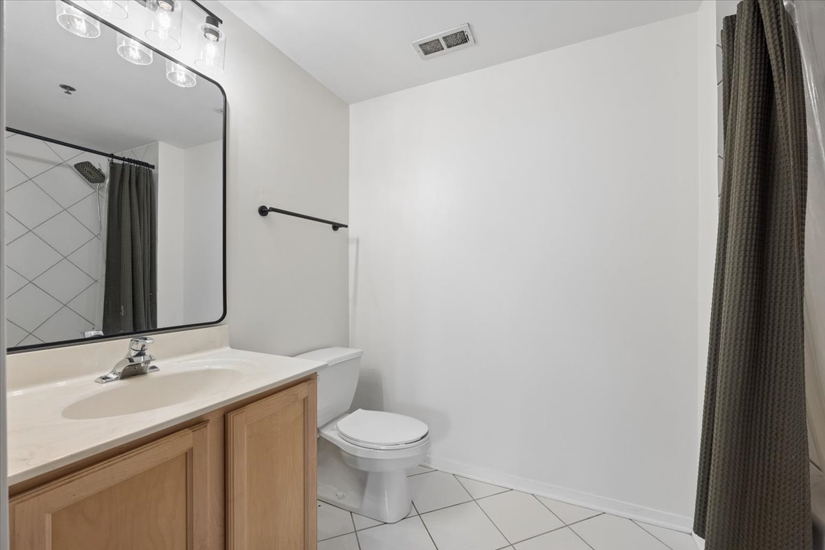 6 S Laflin Street 714 Property Photo 17