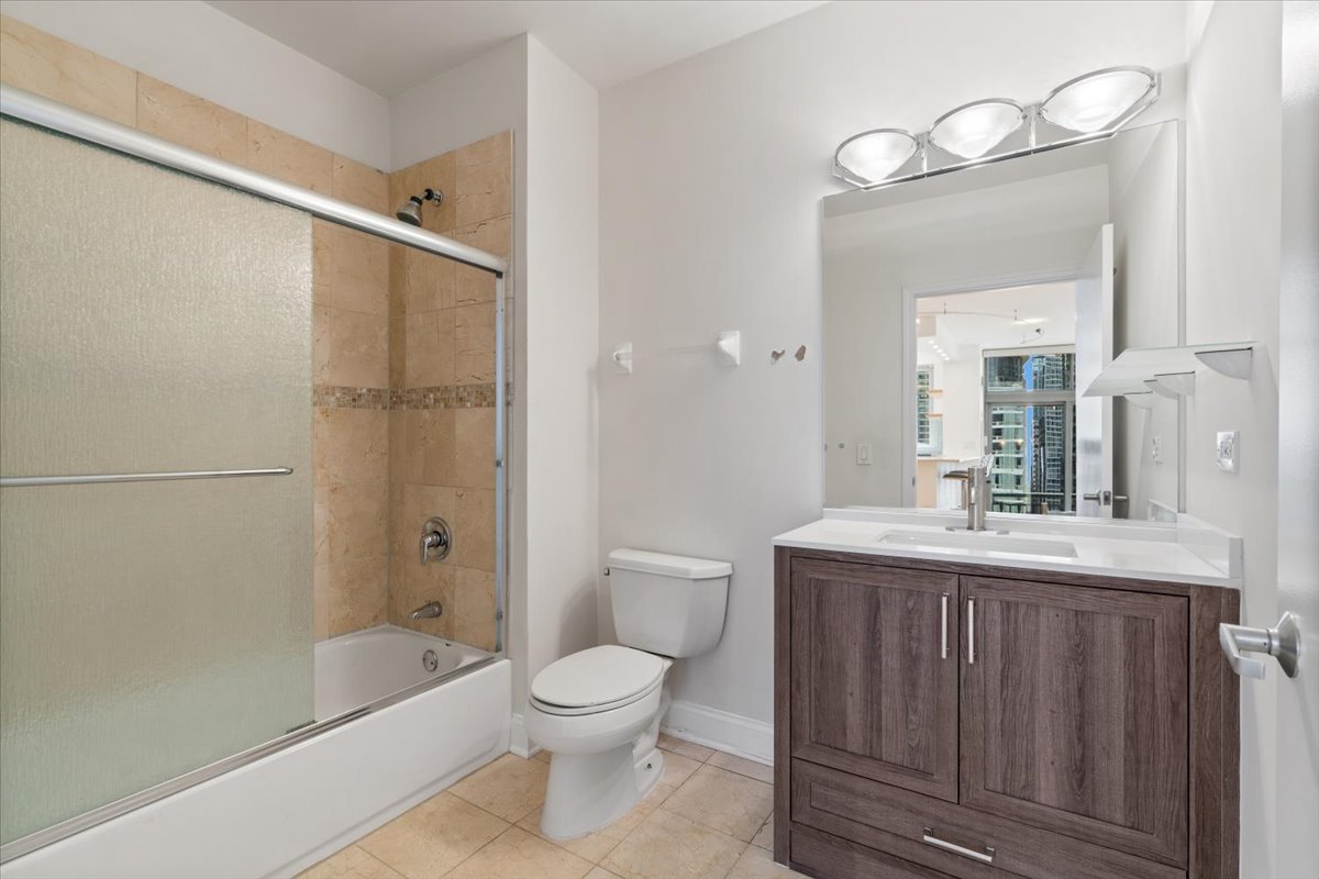 600 N Dearborn Street 1912 Property Photo 16