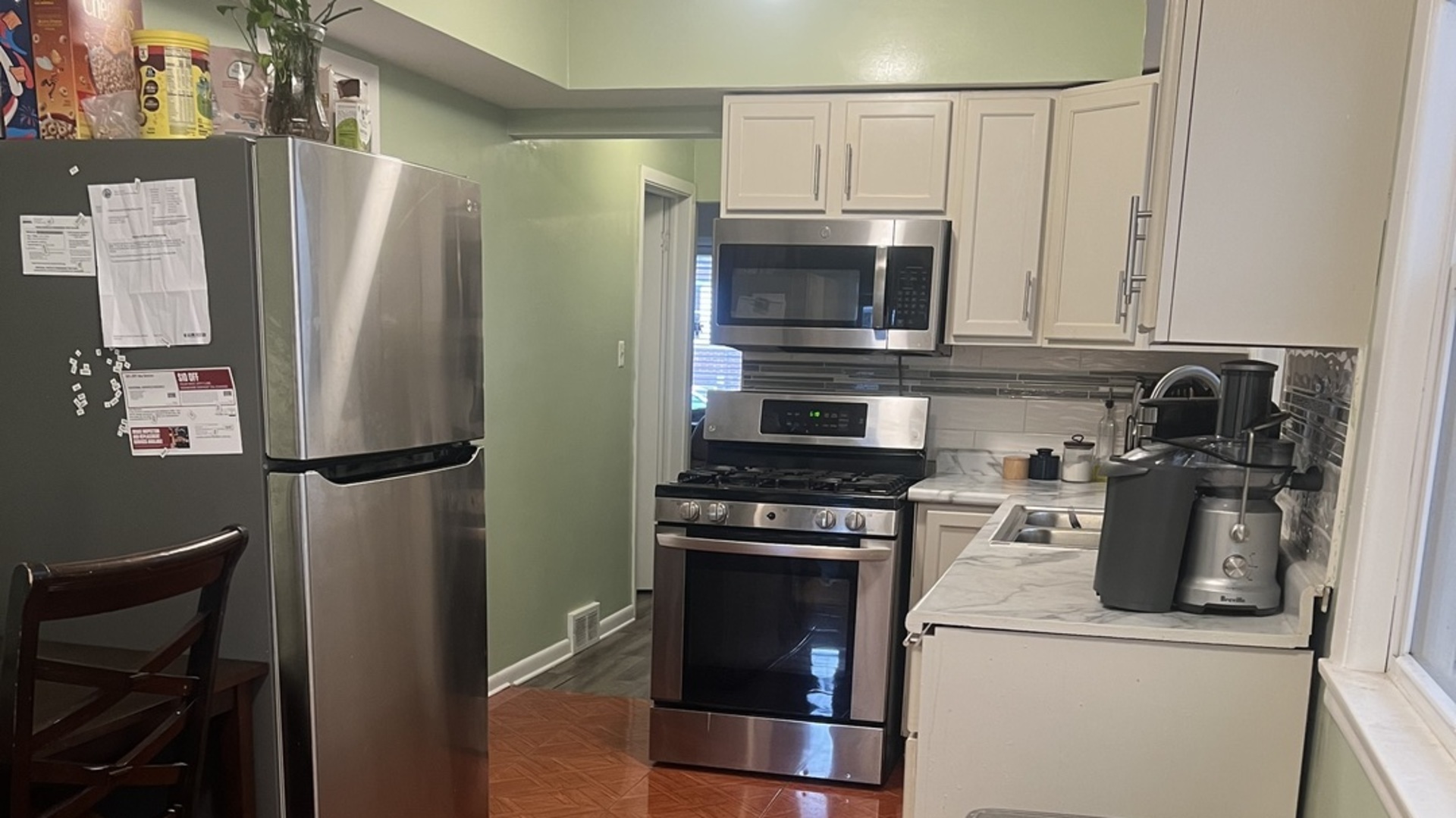 1504 N Kolin Avenue Property Photo 3