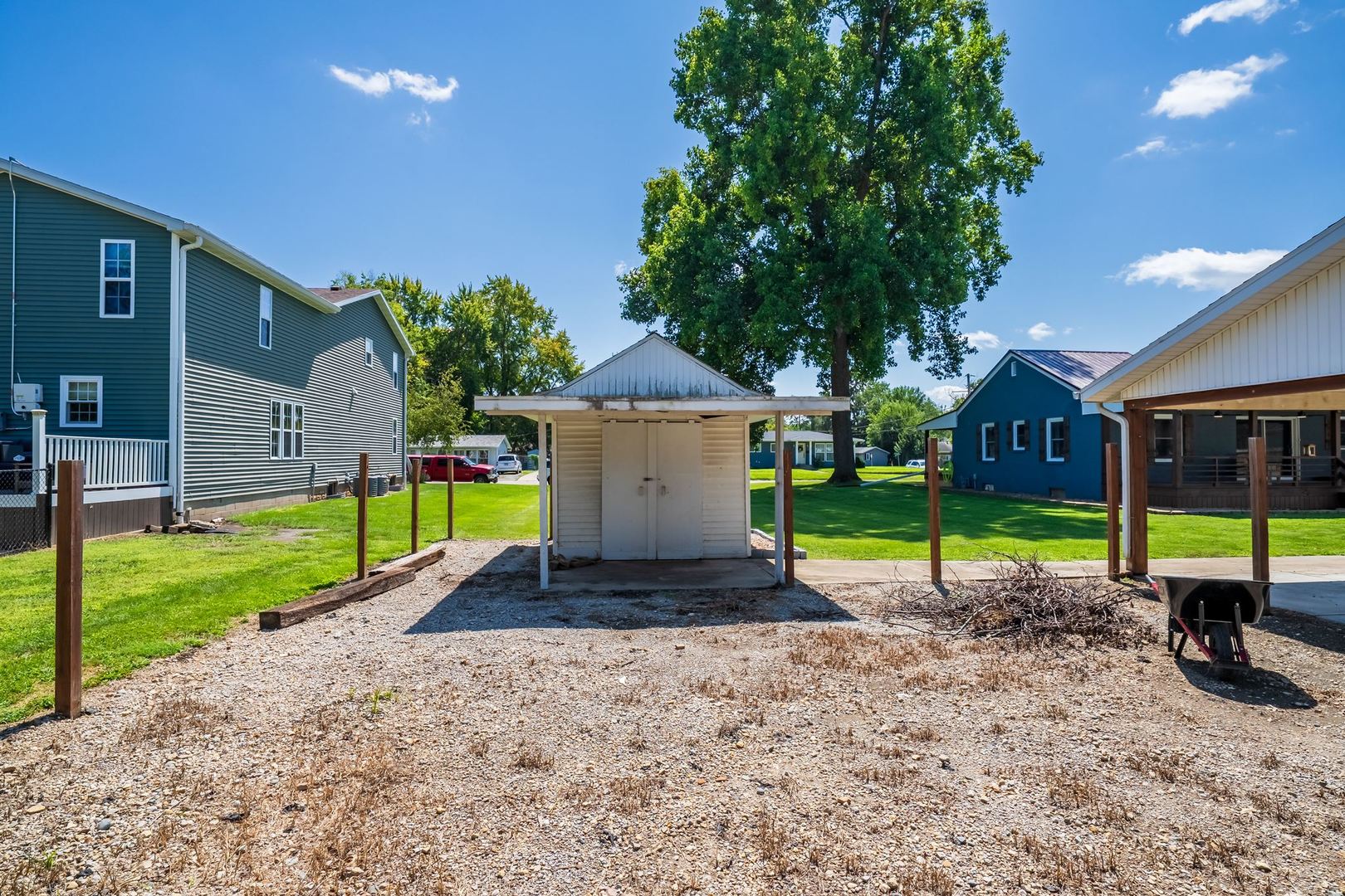558 10th Street Property Photo 31