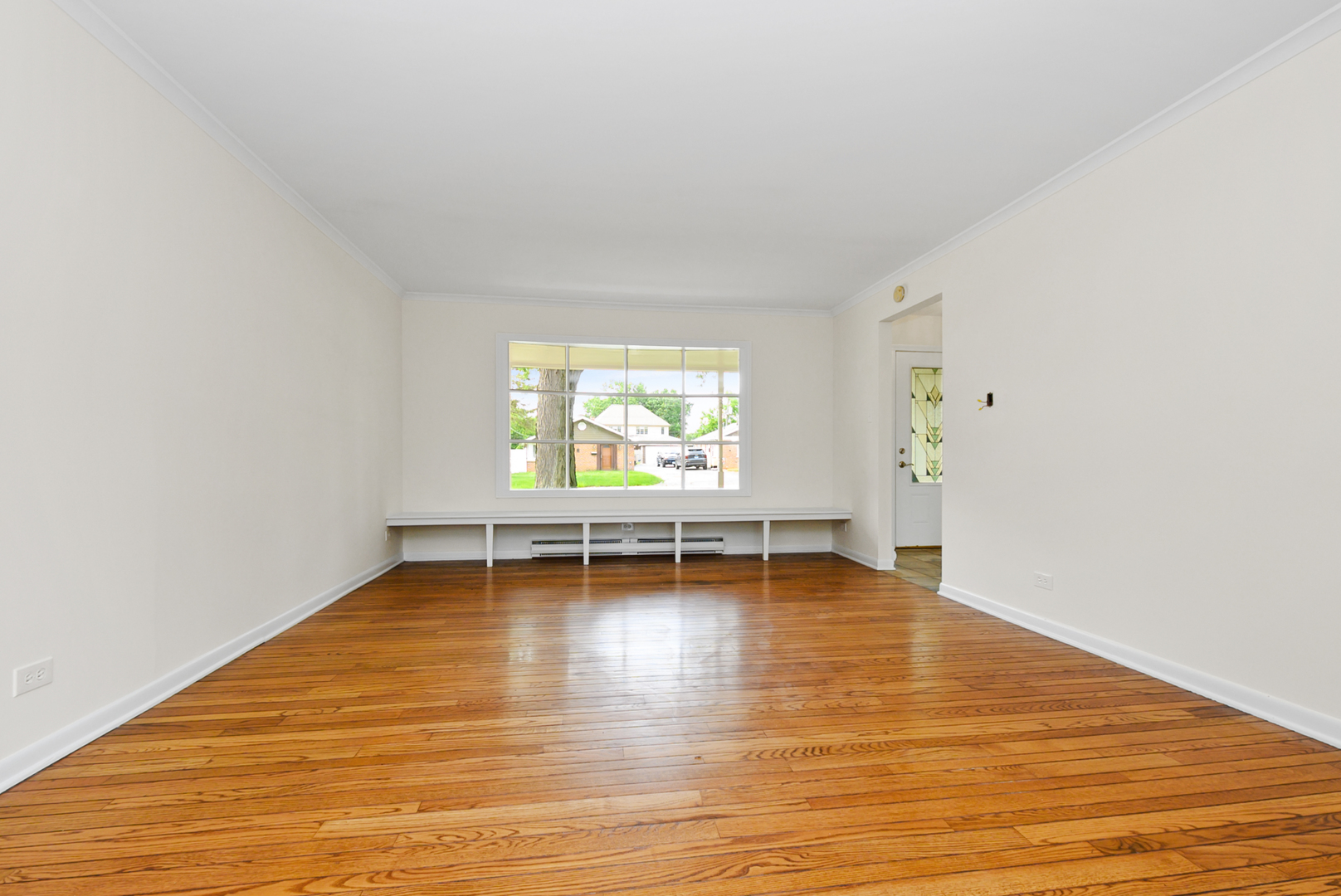 4915 Spring Road Property Photo 4