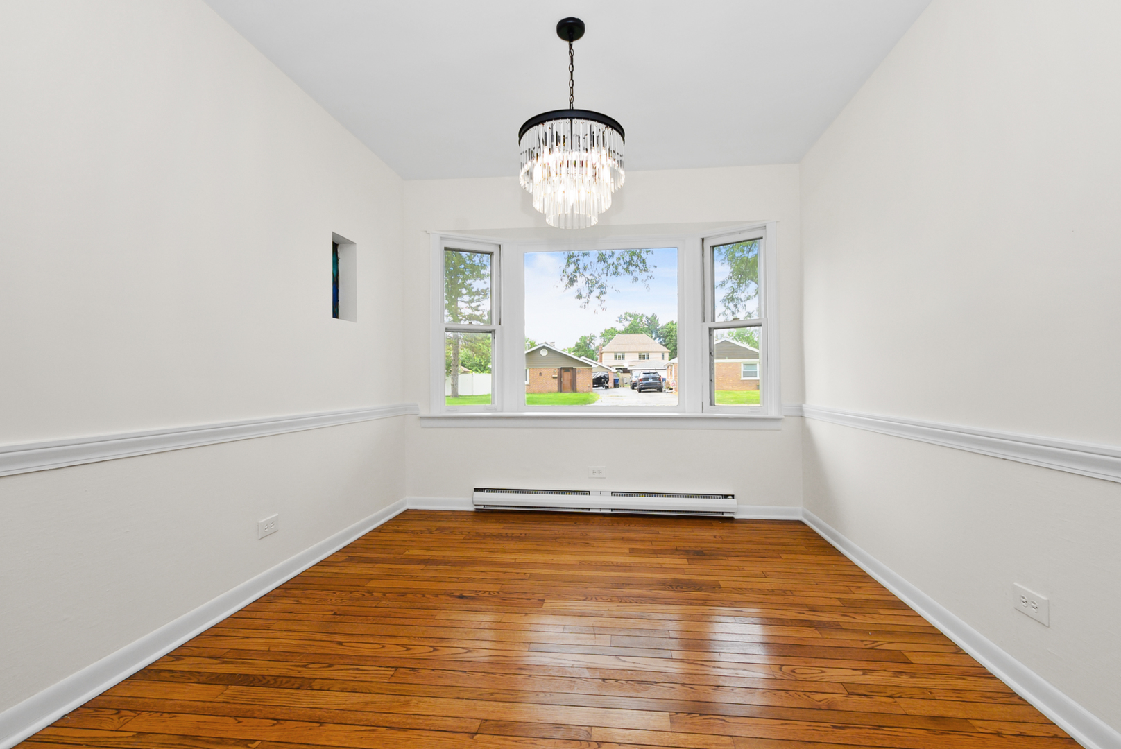 4915 Spring Road Property Photo 6