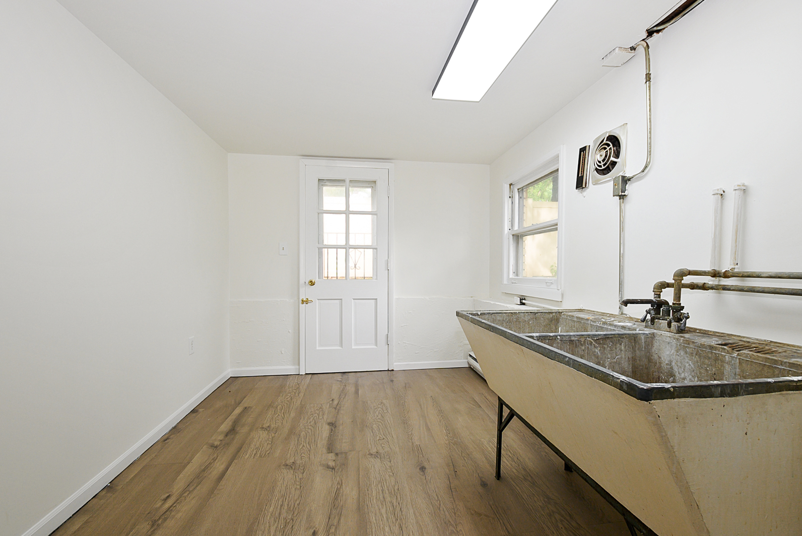 4915 Spring Road Property Photo 15