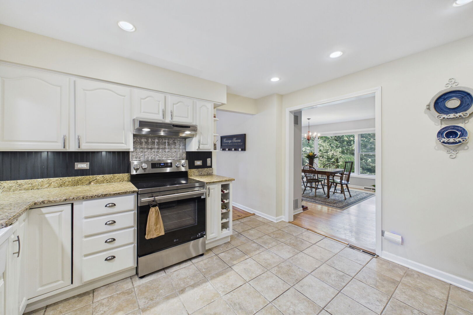 24740 W Miller Road Property Photo 9