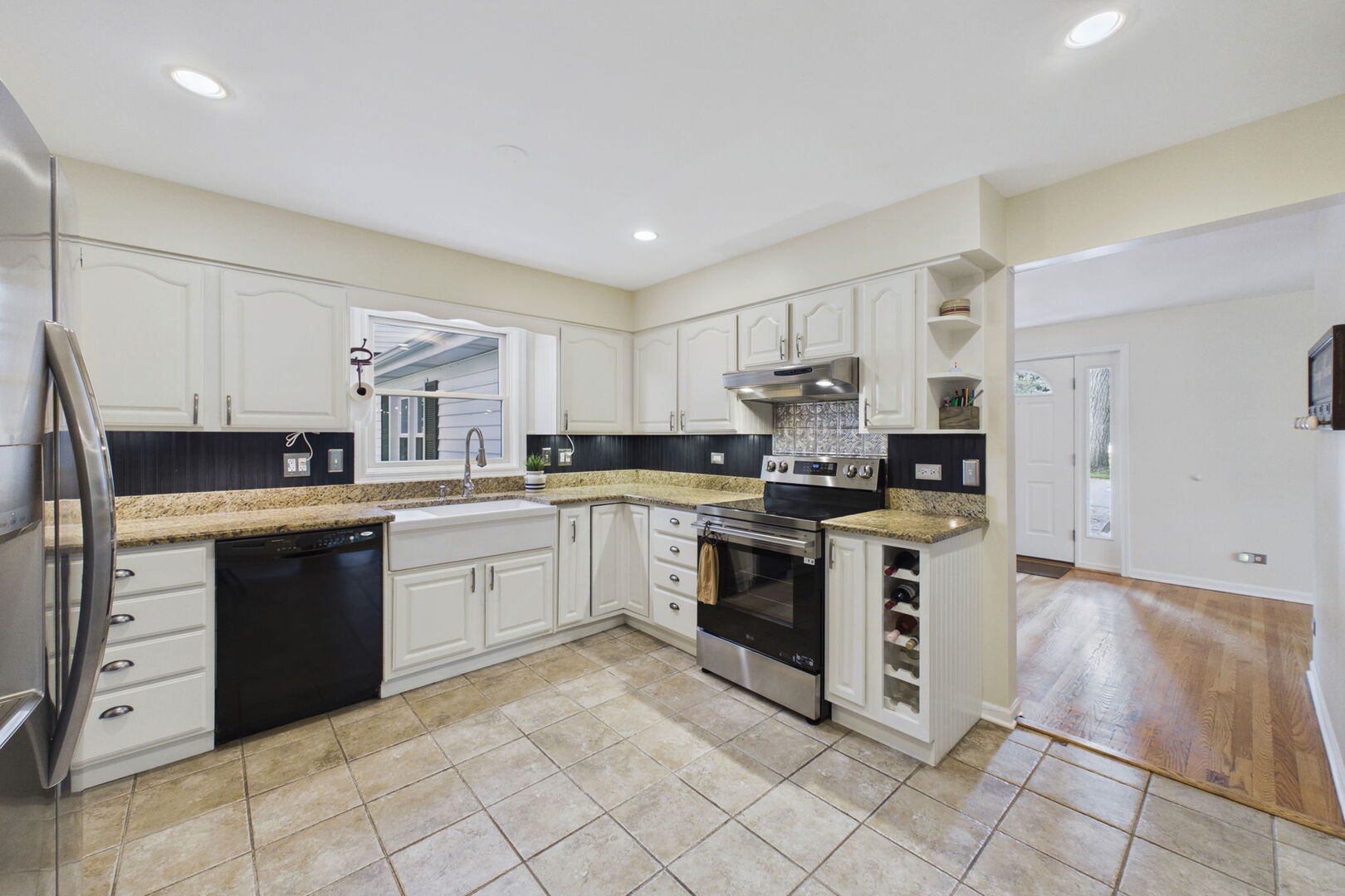 24740 W Miller Road Property Photo 10