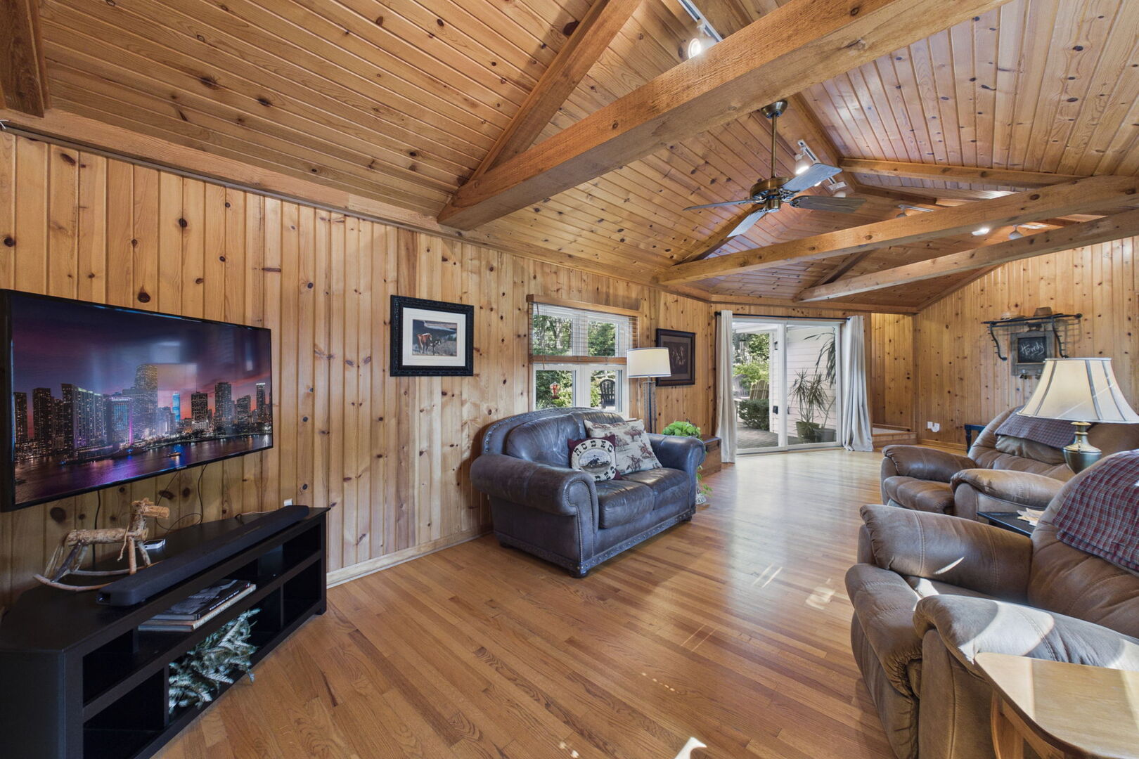 24740 W Miller Road Property Photo 13