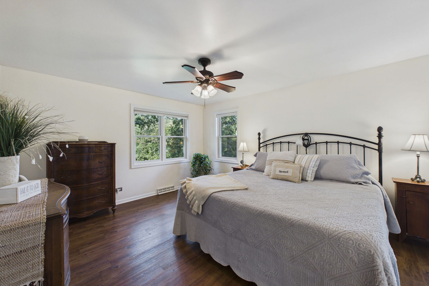 24740 W Miller Road Property Photo 15