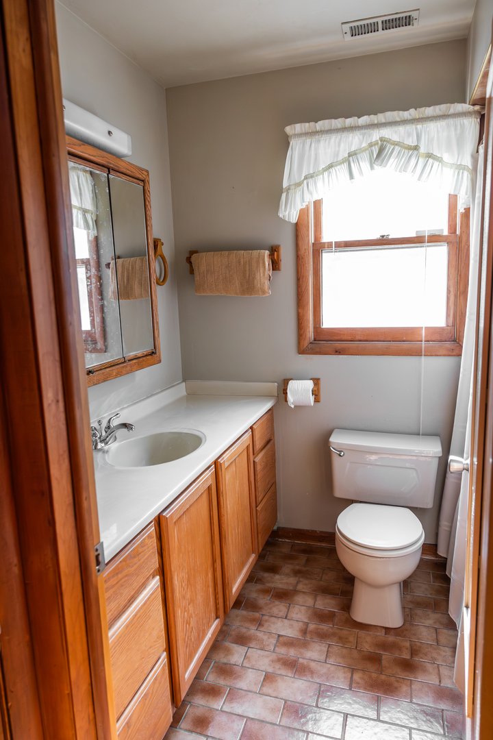 400 S Mount Prospect Road Property Photo 10