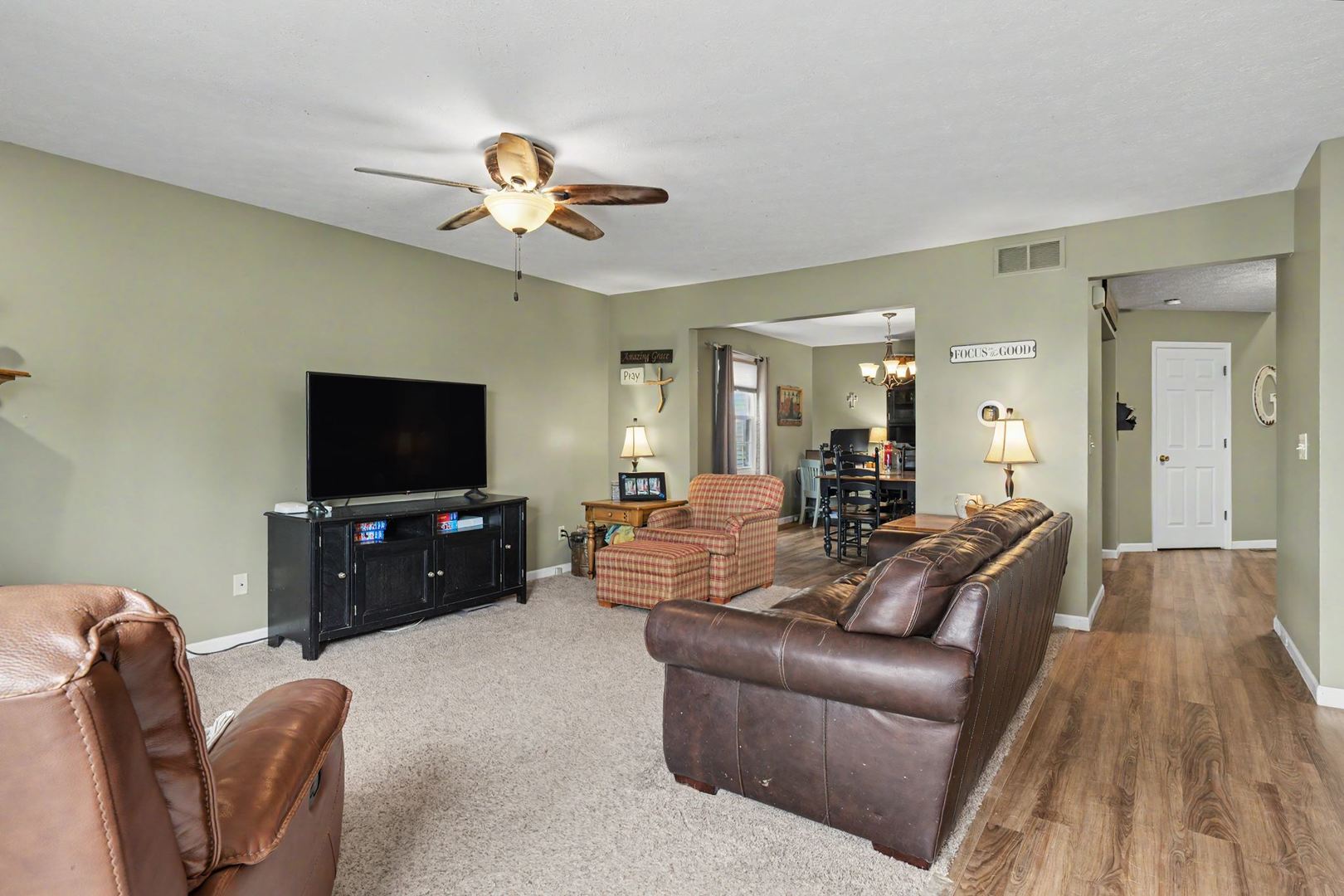 4 Everett Court Property Photo 9