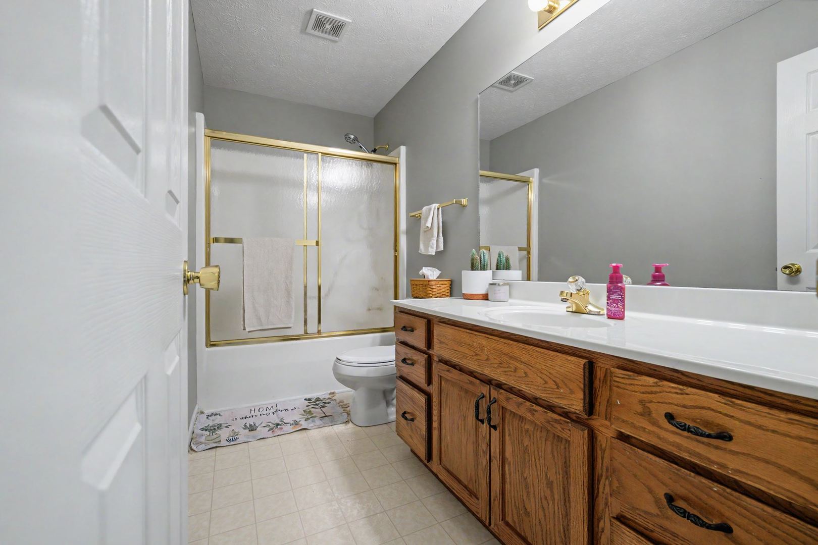 4 Everett Court Property Photo 17