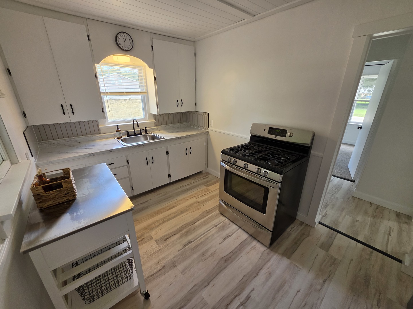 907 Retz Drive Property Photo 18