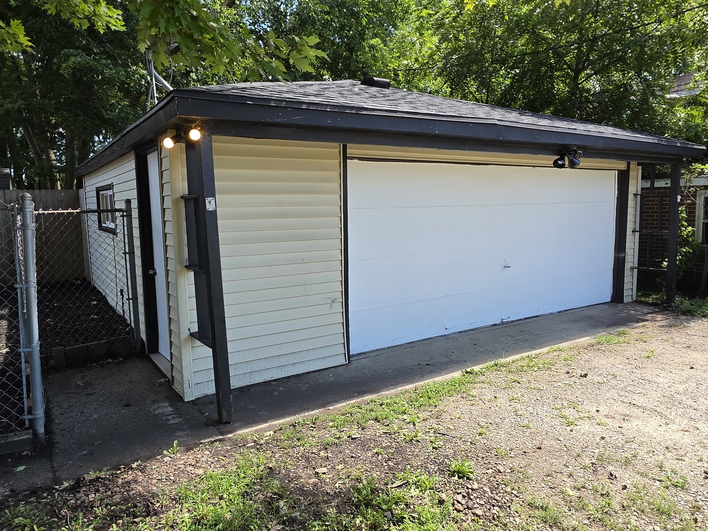 907 Retz Drive Property Photo 24