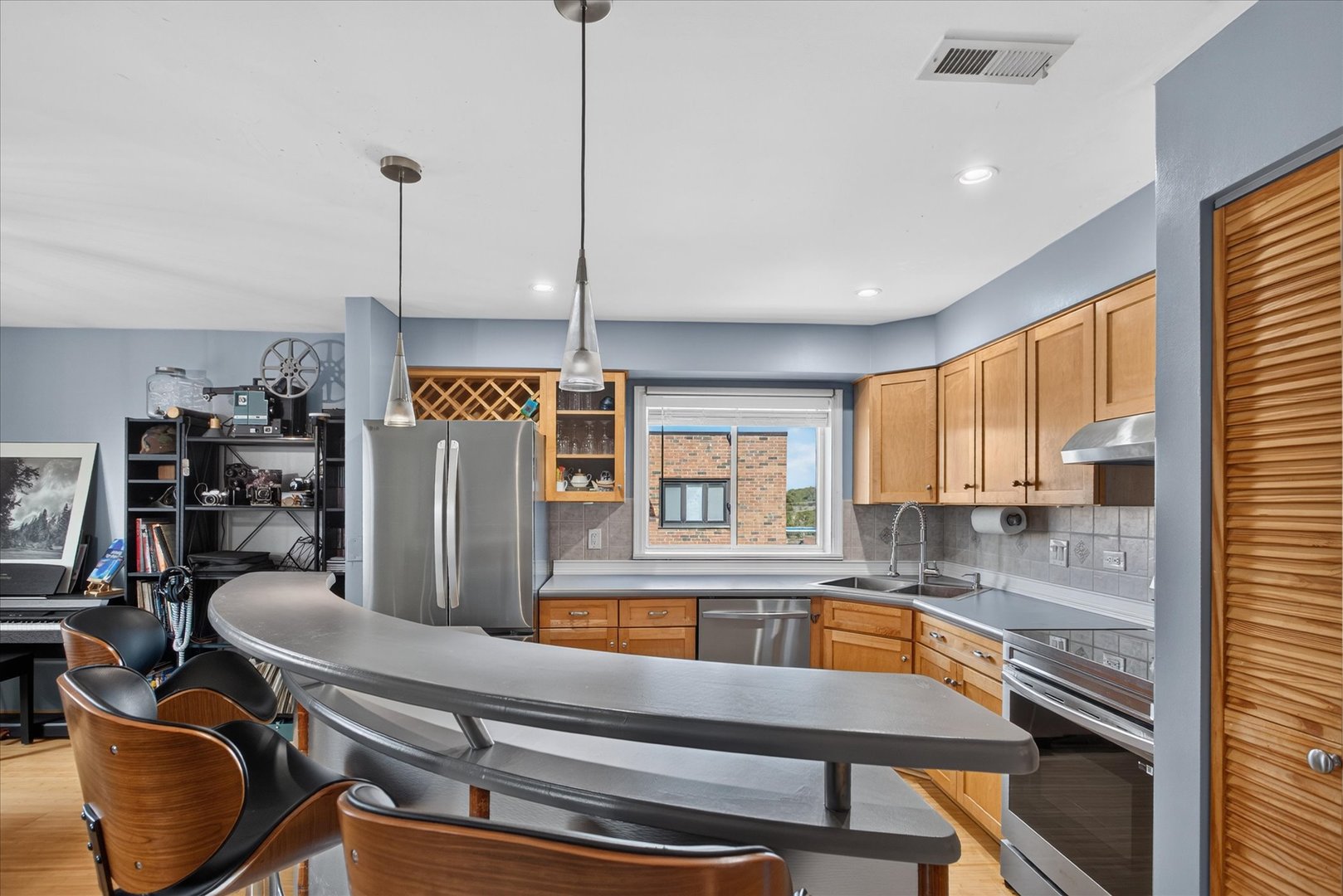 9332 Landings Lane 501 Property Photo 6