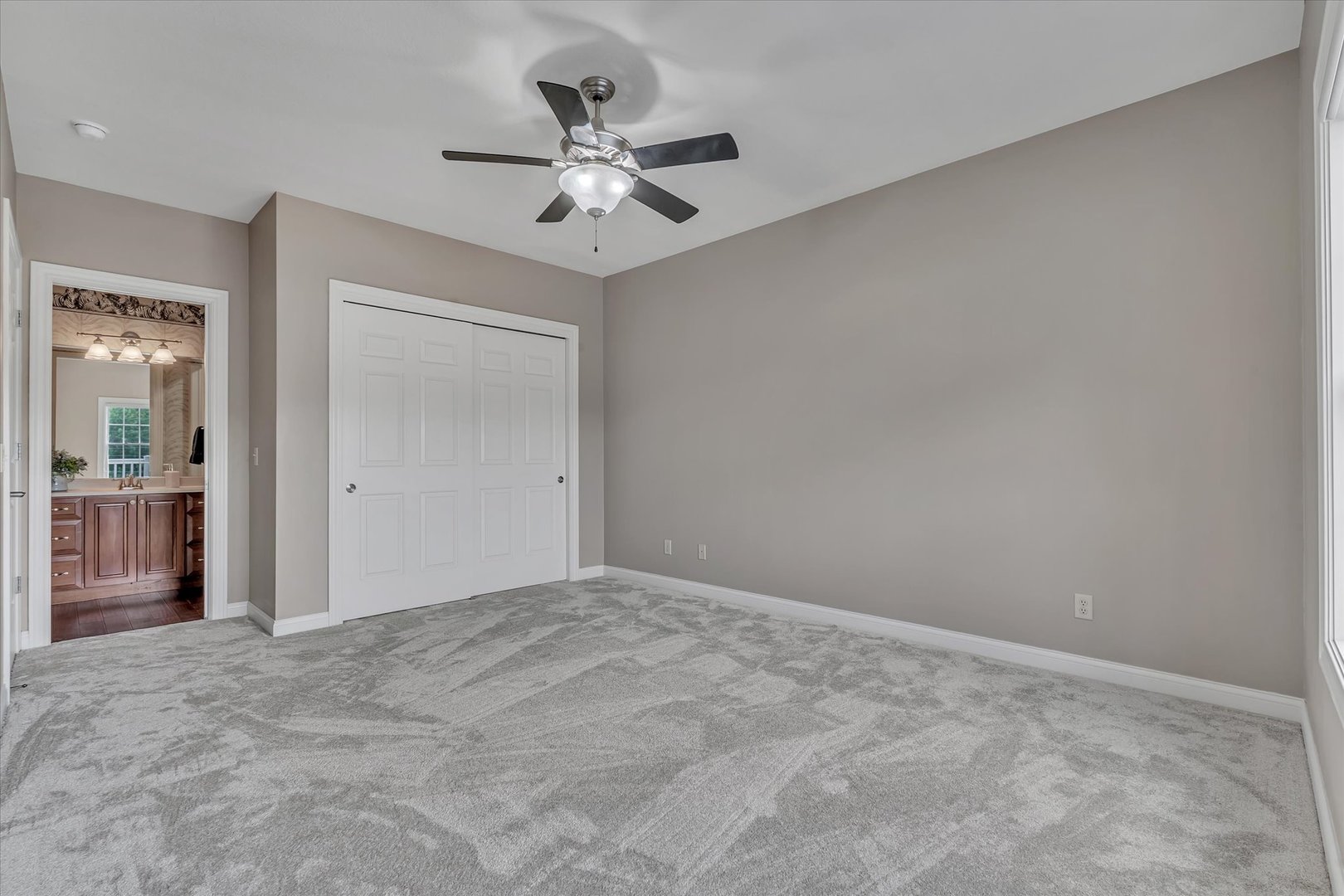 4412 River Drive 402 Property Photo 36