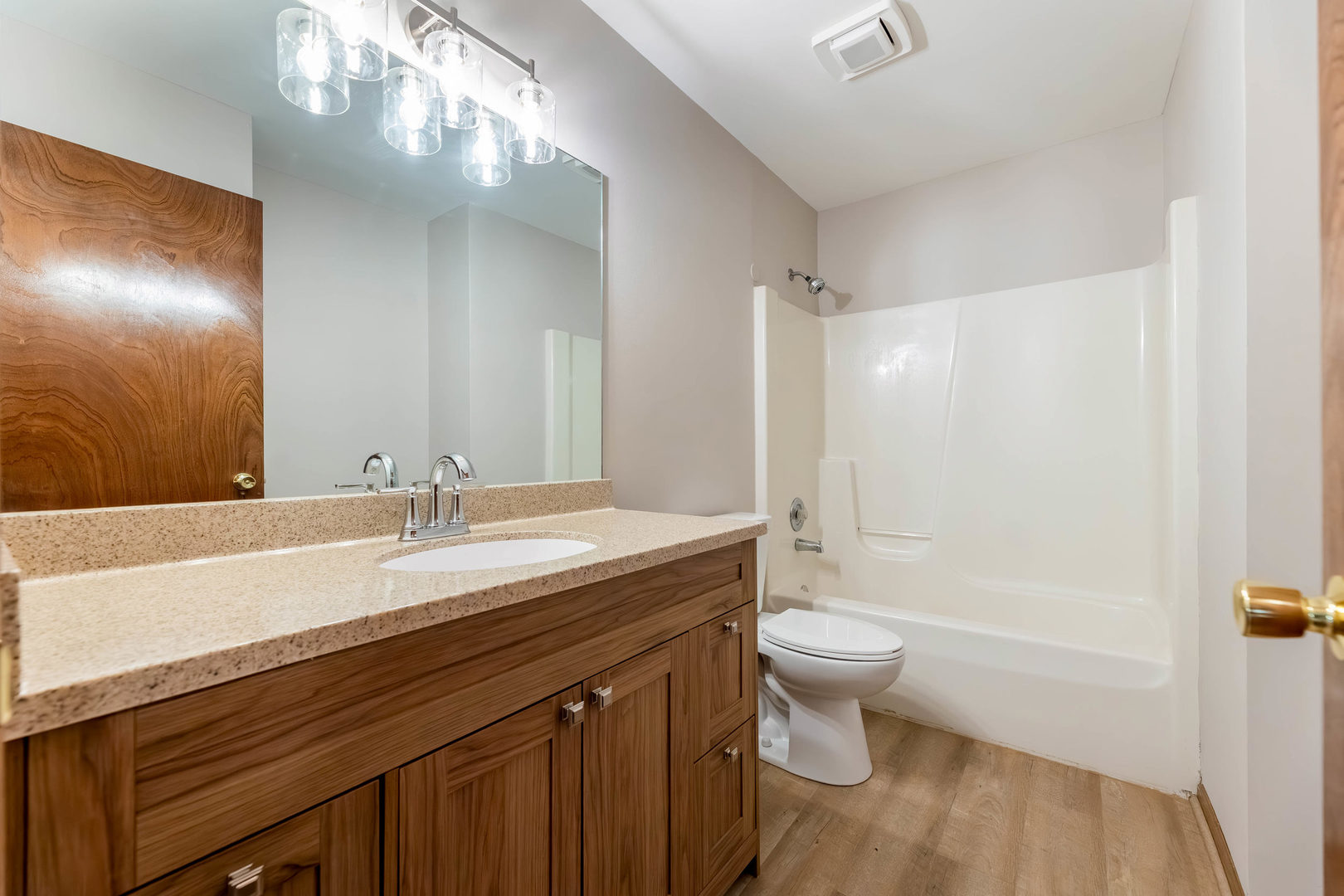 2516 Red Oak Trail Property Photo 9