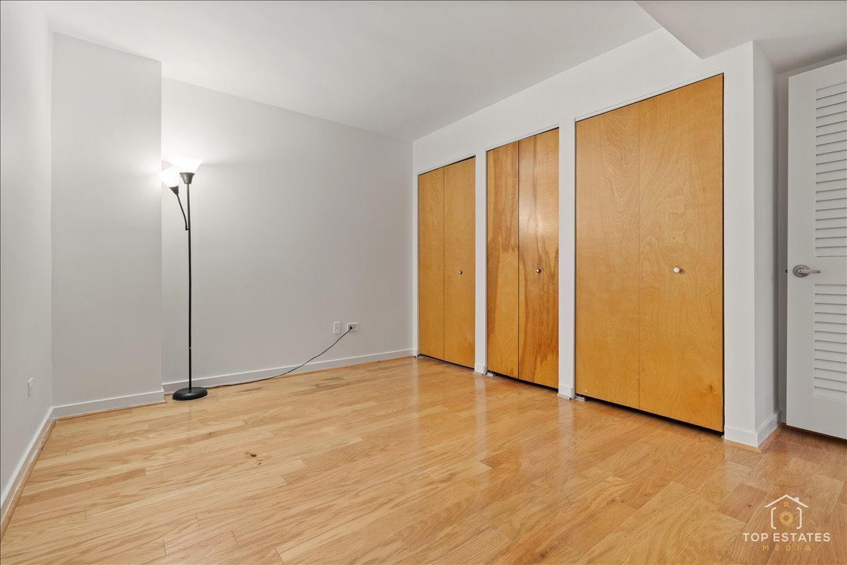 1812 S Dearborn Street 10 Property Photo 15