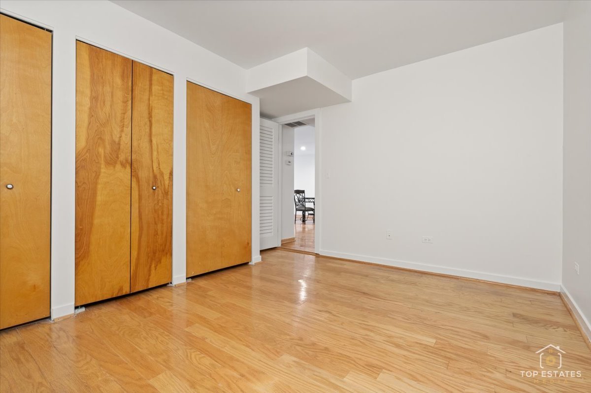 1812 S Dearborn Street 10 Property Photo 18