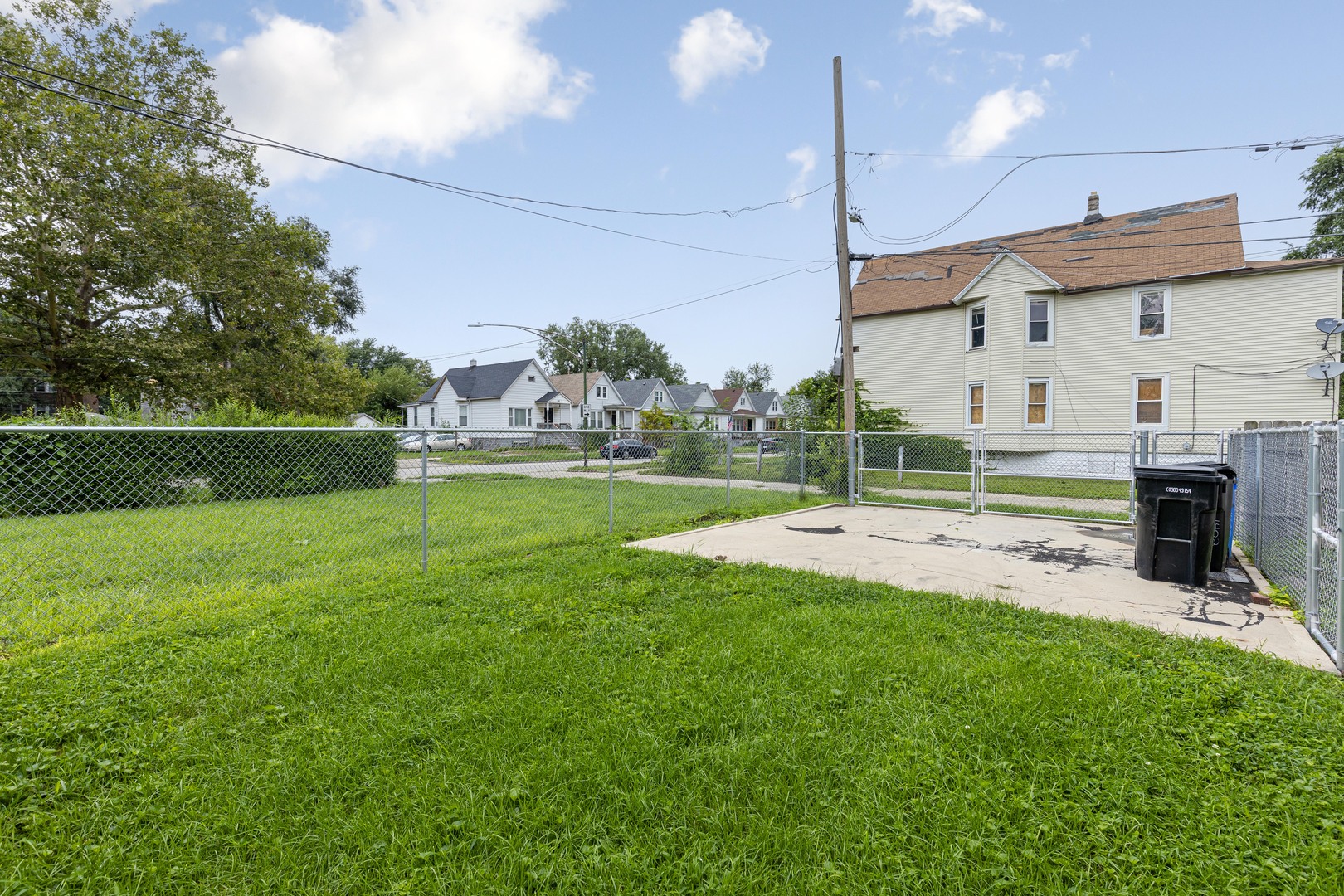 1402 E 76th Street Property Photo 31