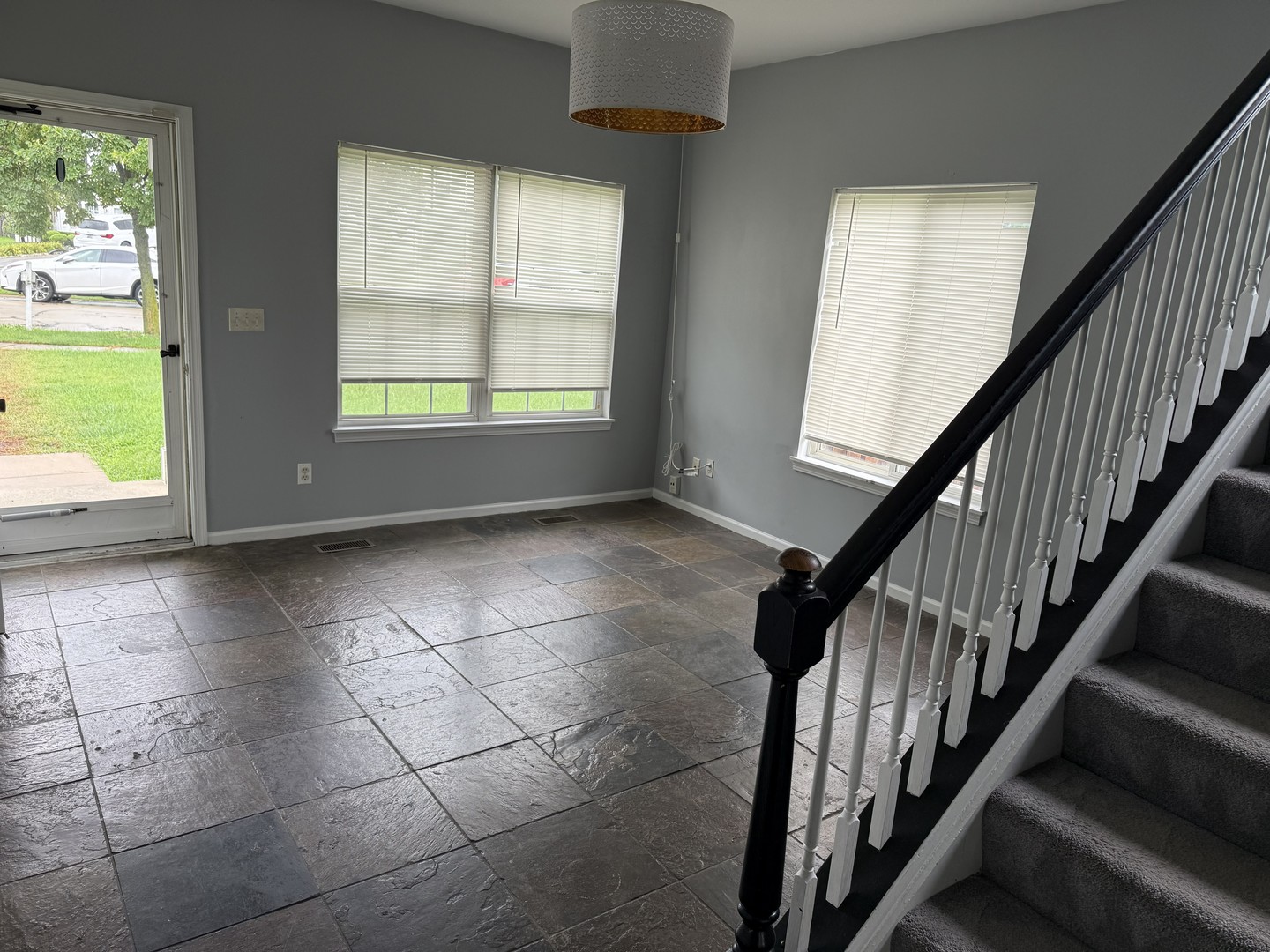 384 Reston Circle Property Photo 5