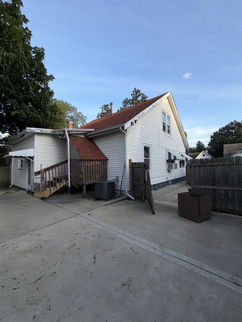 905 E Virginia Avenue Property Photo 3