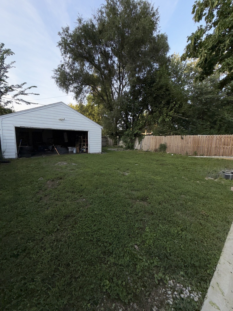 905 E Virginia Avenue Property Photo 4