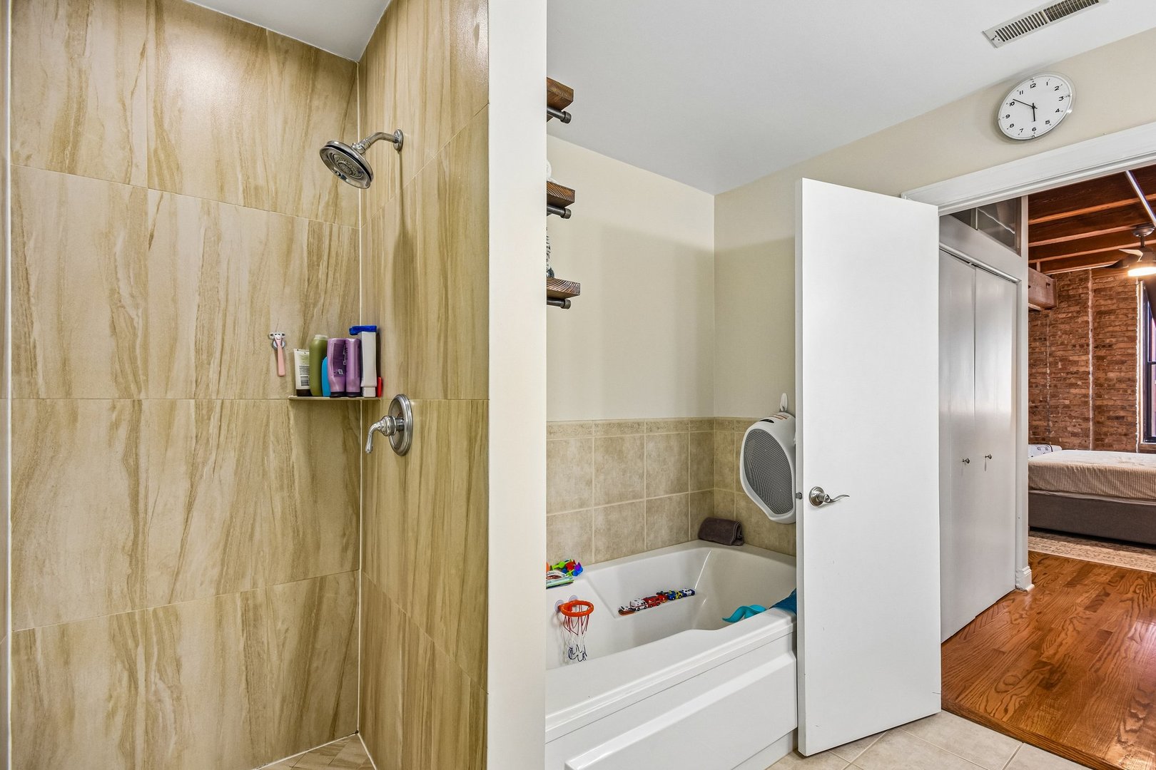 520 W Huron Street 414 Property Photo 14