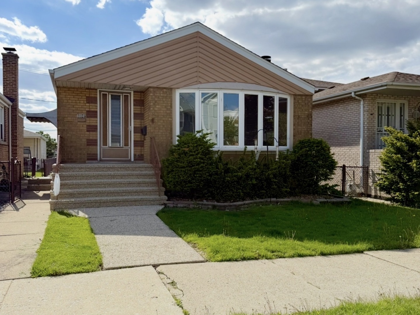 5342 S Melvina Avenue Property Photo 1