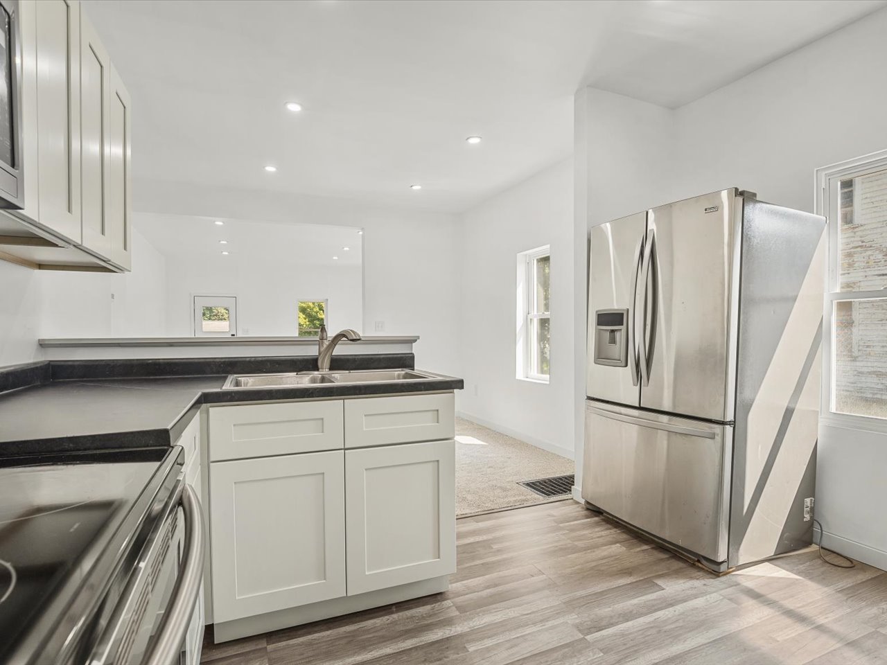655 W Clark Street Property Photo 13