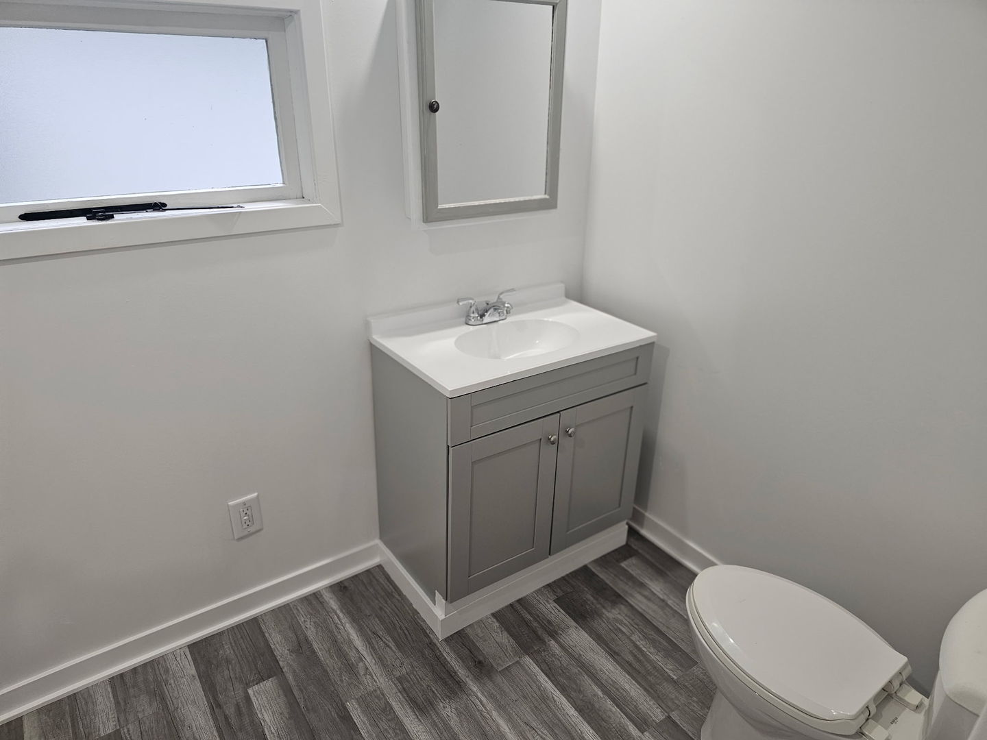 655 W Clark Street Property Photo 17