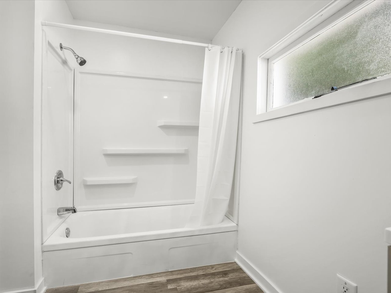 655 W Clark Street Property Photo 18