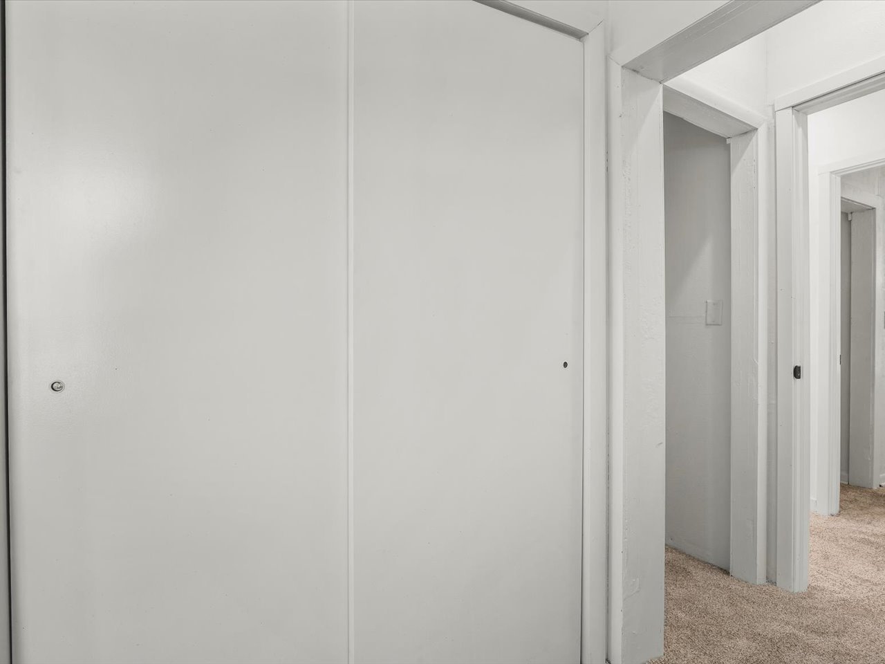 655 W Clark Street Property Photo 20