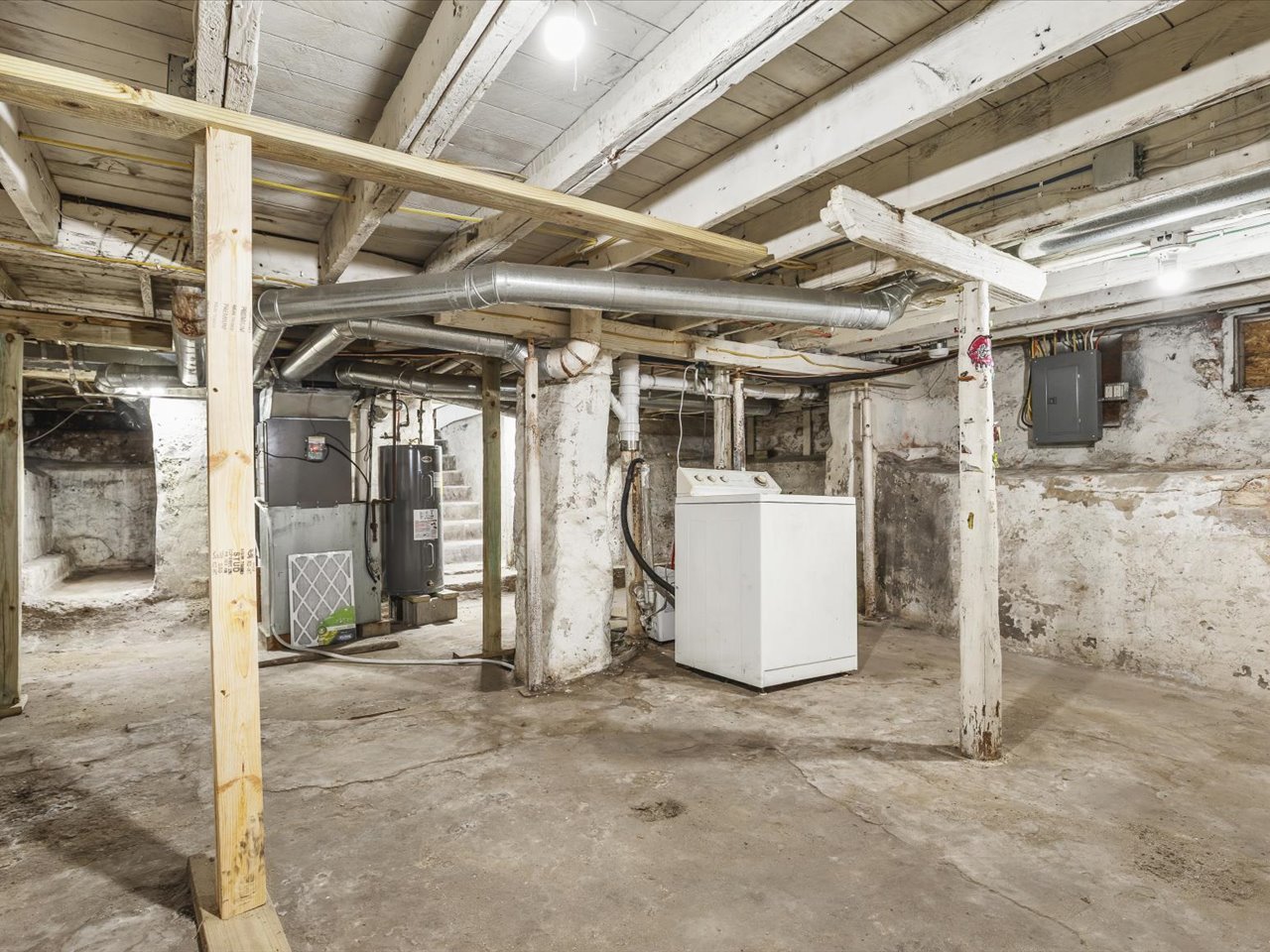655 W Clark Street Property Photo 22