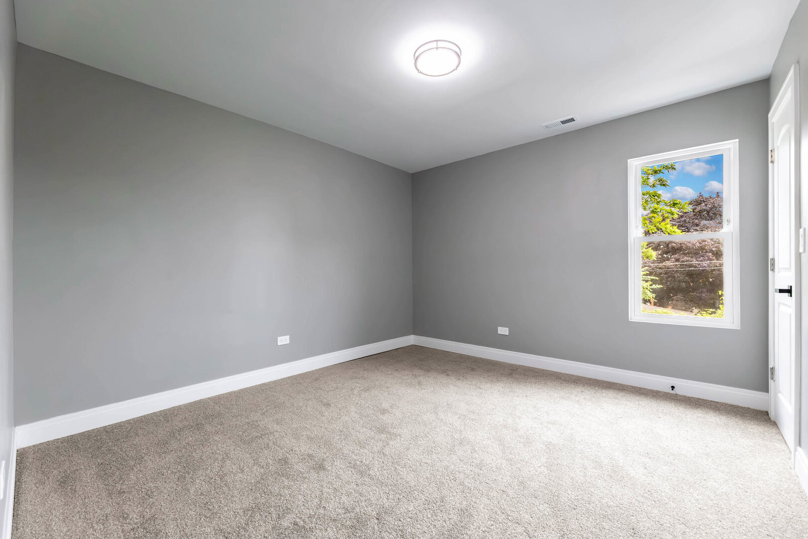 806 S 19th Avenue Property Photo 17