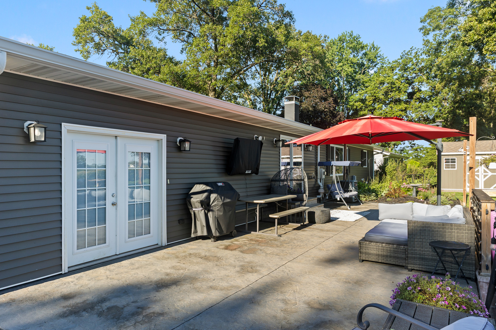 105 N Park Avenue Property Photo 4