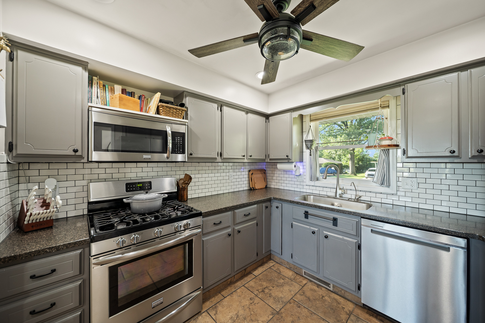105 N Park Avenue Property Photo 18