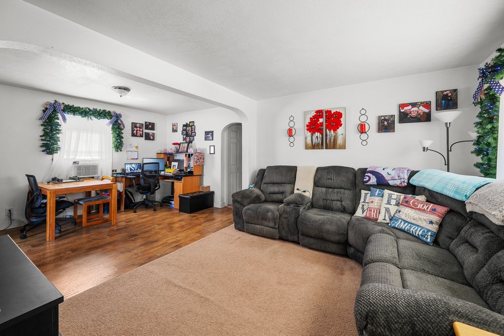 520 9th Avenue Property Photo 7